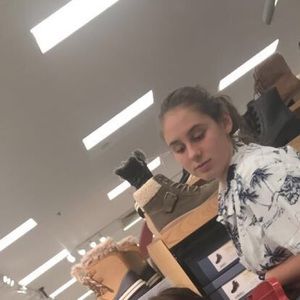 Meet your Posher, Isabella